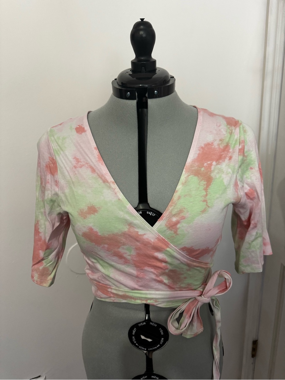 Fabletics Pink & Mint Tie-Dye Wrap Crop Top